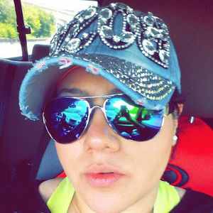 Meet your Posher, Saira